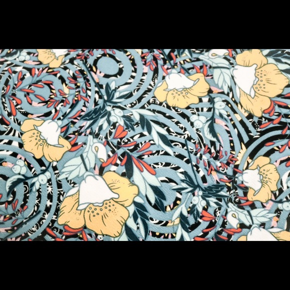 LuLaRoe - Size S Cassie Skirt - Picture 3 of 3